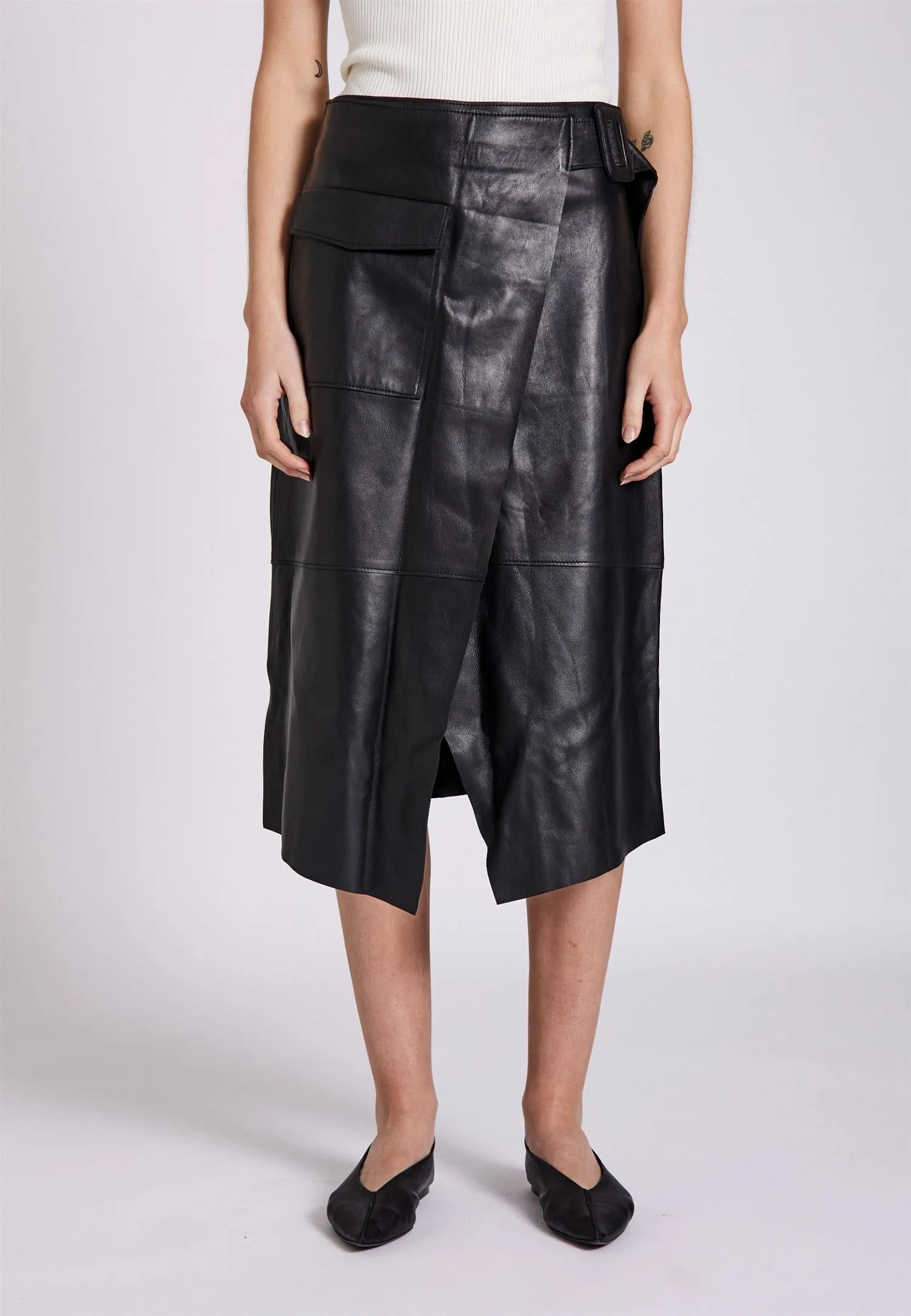 Alba pocket lether skirt