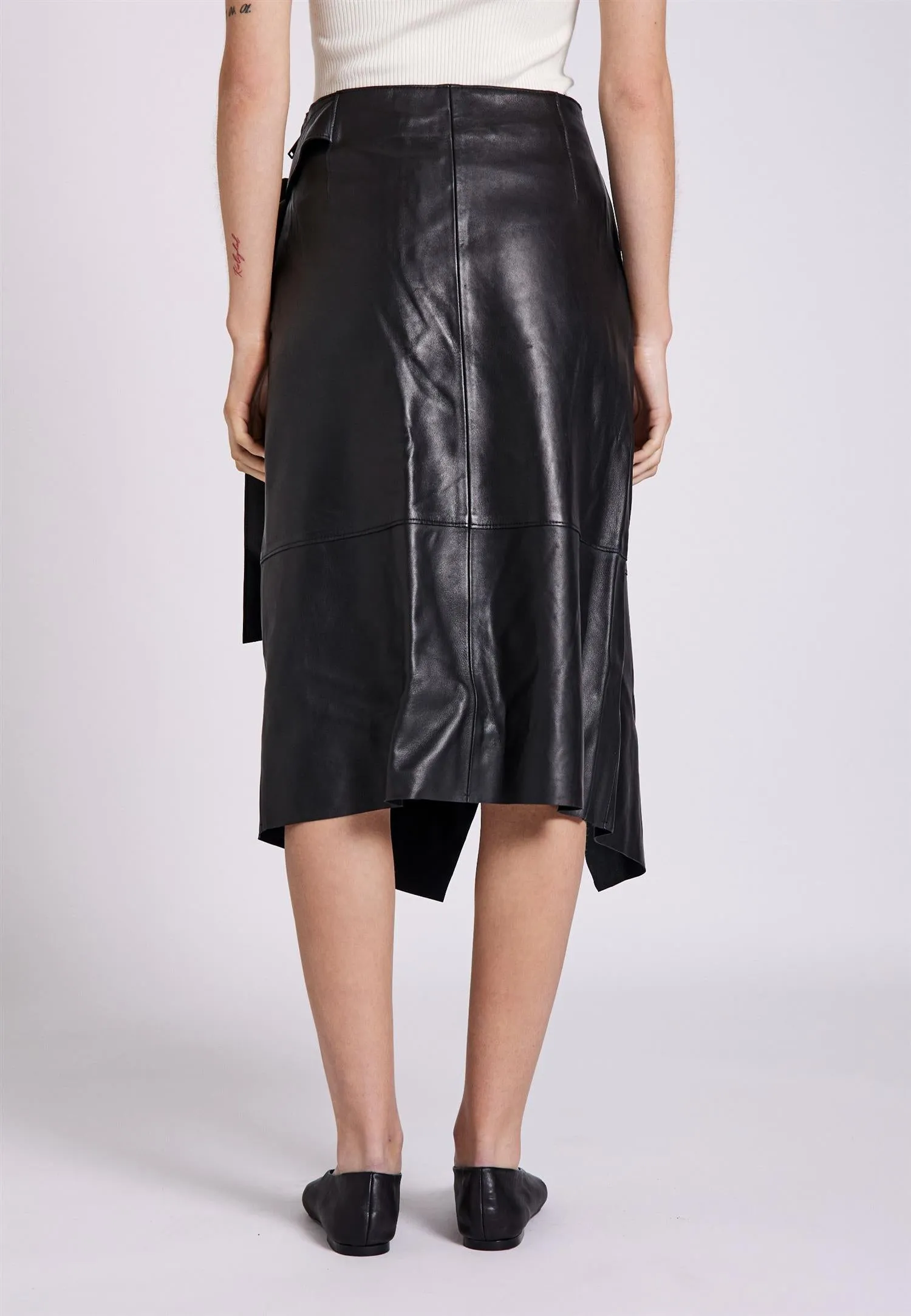 Alba pocket lether skirt