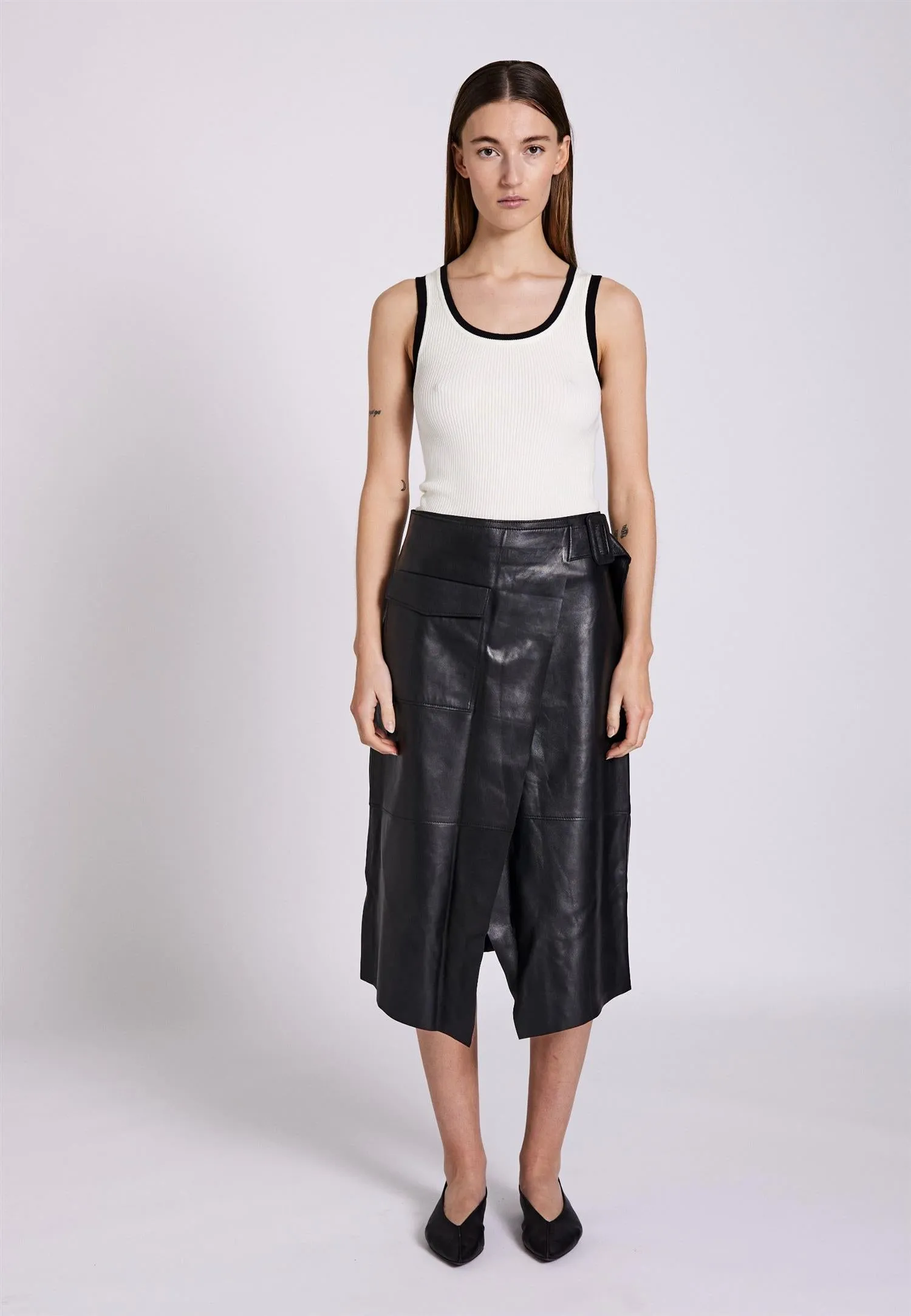 Alba pocket lether skirt