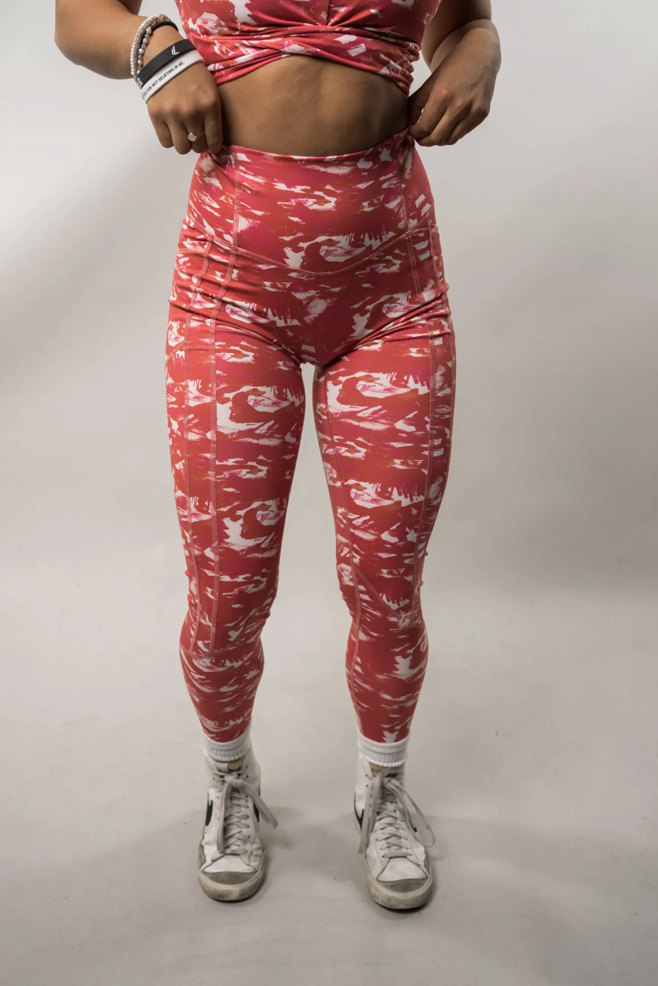 Effortless Heart Booty Leggings With Pockets - Prints