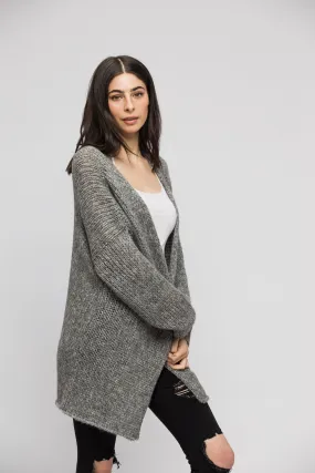 Oversized alpaca grey cardigan.